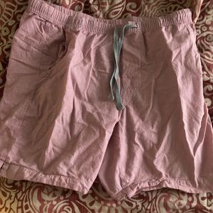 Gap salmon shorts for summer!